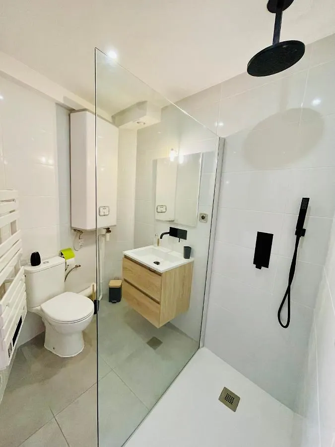 Chez Fifi - Studio 28M2 - Hyper Centre - Wifi Cassis Apartment